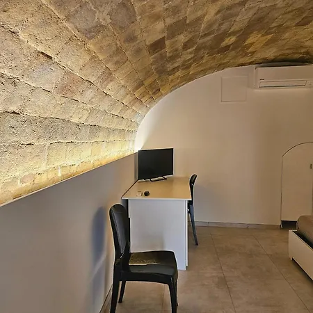 La Stanza Di Chiara - Maison A Porter Pensjonat 3*