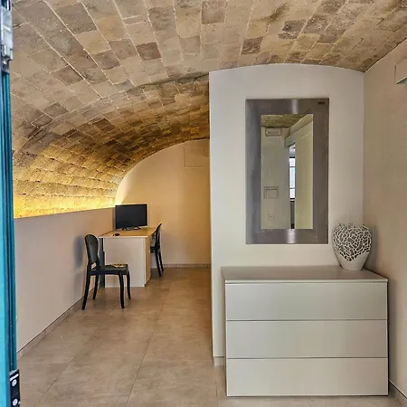 Pensjonat La Stanza Di Chiara - Maison A Porter 3*